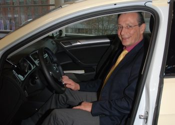 Berlins erste Elektro-Taxis sind zwei VW Golf