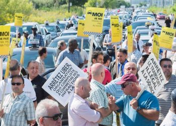 Taxi drivers call Quebec deal with Uber ‚betrayal‘