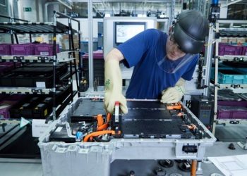 Produktion von Lithium-Ionen-Akkus bei BMW in Dingolfing.