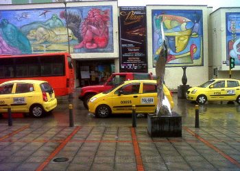 Tränengas bei Taxi-Protesten in Kolumbien