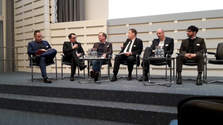 Herausforderungen des Taxigewerbes in Hamburg diskutiert