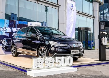 DENZA 500: Die Enwticklung für den chinesischen Markt. Foto: Daimler AG