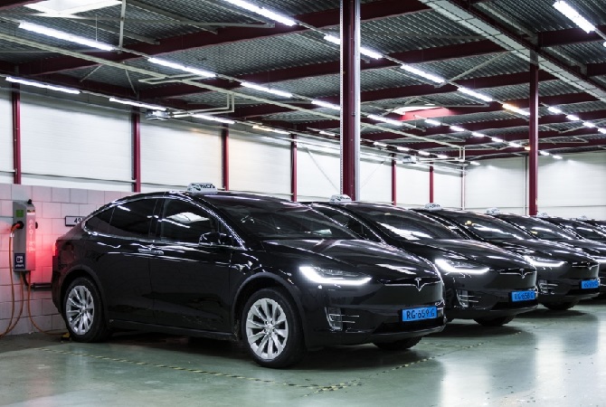 Tesla Model X Taxi Flotte der Bios Groep Foto: Tesla