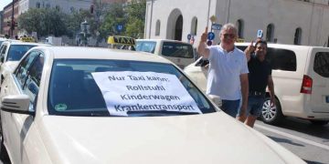 Taxidemo in München: Bits und Bytes tragen keine Koffer