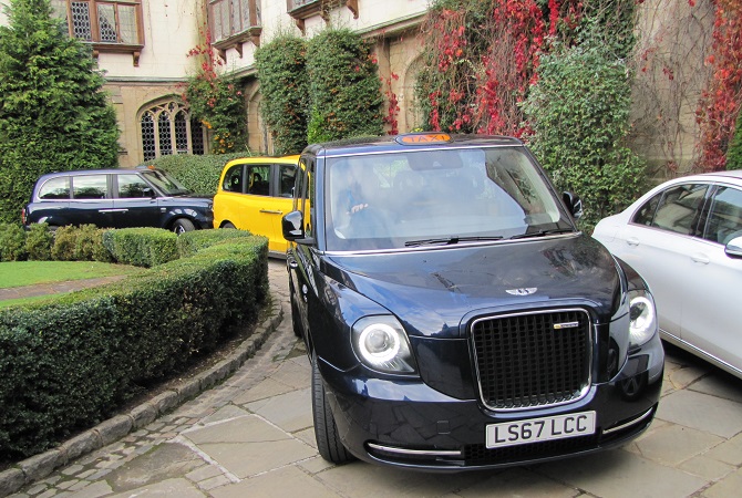 Das London Taxi kommt nach Paris