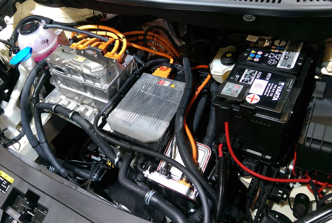 Volkswagen Nutzfahrzeuge mit drei Neuheiten auf der Taximesse