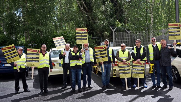 Taximahnwache beim CDU-Landesparteitag in Düsseldorf
