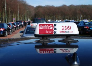 Ab 2025 nur noch E-Taxis in Amsterdam
