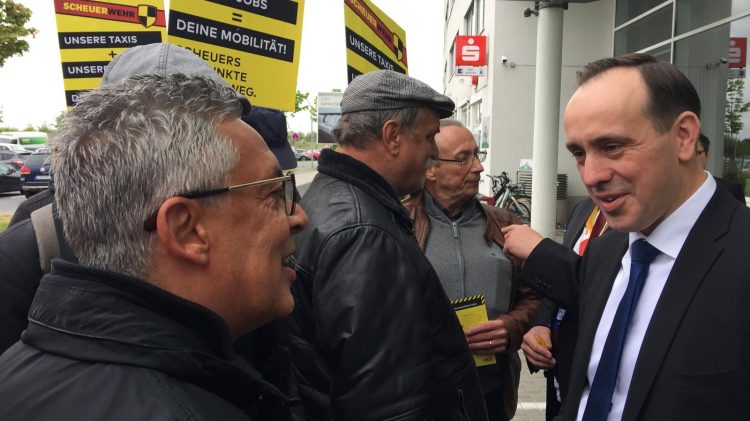 Taximahnwache beim brandenburgischen CDU-Parteitag