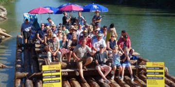 Taxitreff 2019: Floßfahrt mit der Scheuerwehr