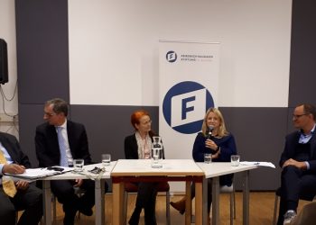 Daniela Kluckert und die Widersprüche