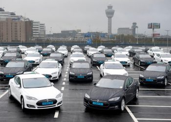 Tesla Model S Mängel: Amsterdamer Taxifahrer gehen vor Gericht