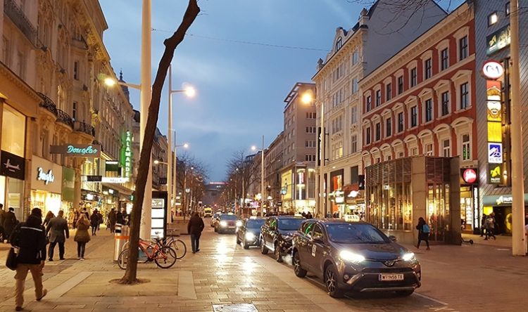 Corona: Taxigutscheine für Senioren