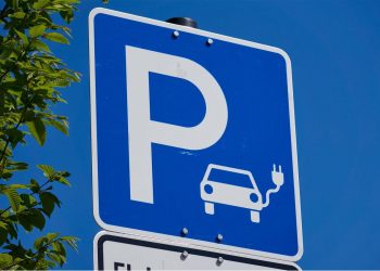 Nabu verlangt Förderung für E-Taxis