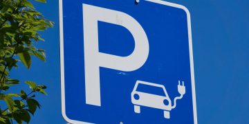 Nabu verlangt Förderung für E-Taxis