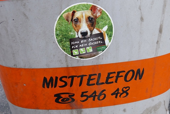 Corona-Erlebnisse: Tabletten gegen Ärger mit der Polizei oder Fastfood für Fußgänger