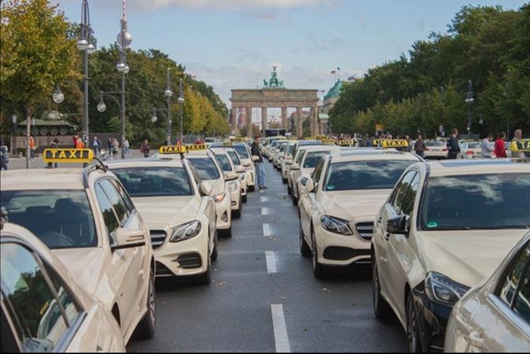 Federal taksi derneği protesto seferberliğine başladı