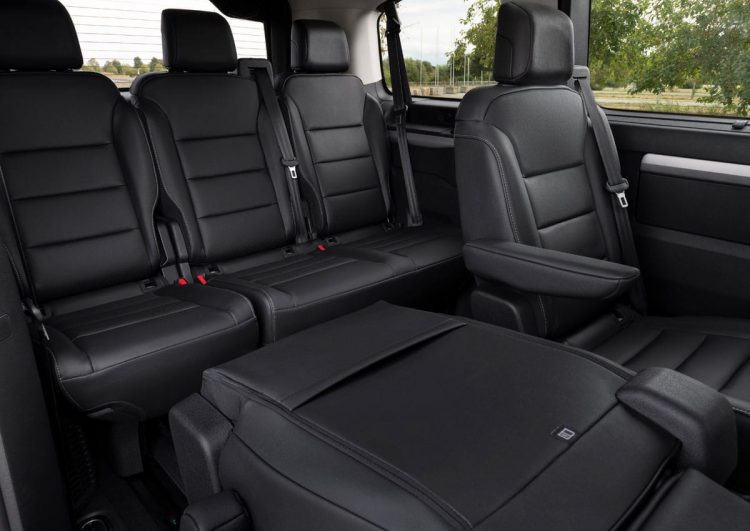 Opels elektrisches Großraumtaxi ist bestellbar