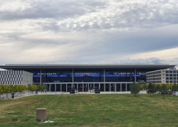 Taxi-Laderecht am BER sorgt für Diskussion im Berliner Landesparlament