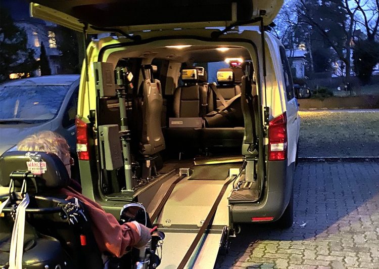 Taxi-Laderecht am BER sorgt für Diskussion im Berliner Landesparlament