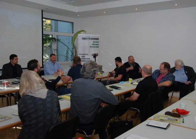 Corona: Umsatzeinbußen werden weniger, erhöhter Aufwand bleibt