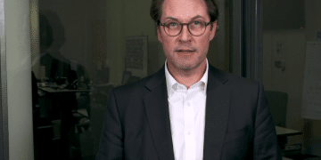 Scheuer und die Verkehrsexperten erläutern Referentenentwurf zur PBefG-Novelle