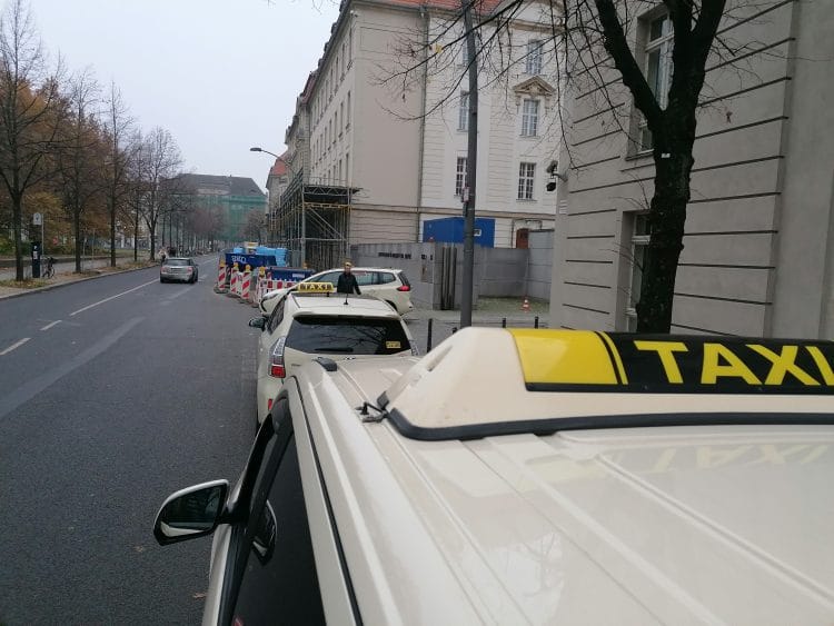 NO TAXIT! Brandbrief vom Taxigewerbe landet beim Wirtschaftsminister