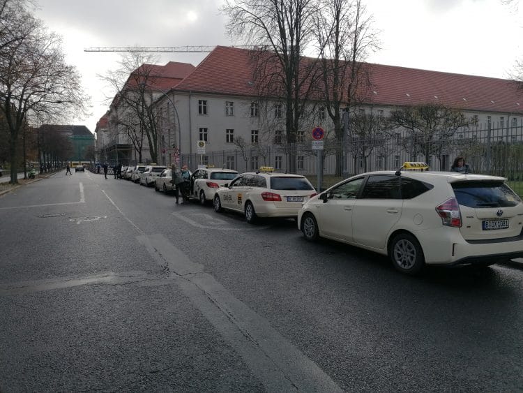 Novemberhilfen für Taxis: Berliner „5 vor 12 Protestaktion“ wächst