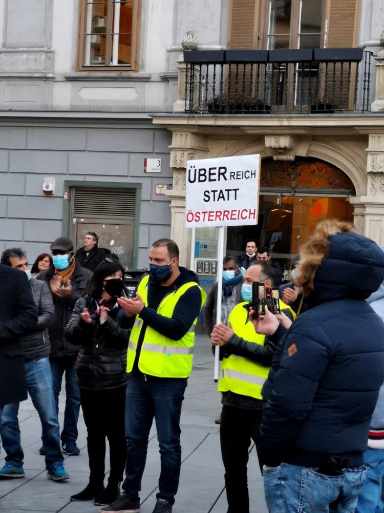 Taxi-Demo in Graz gegen Preis-Dumping