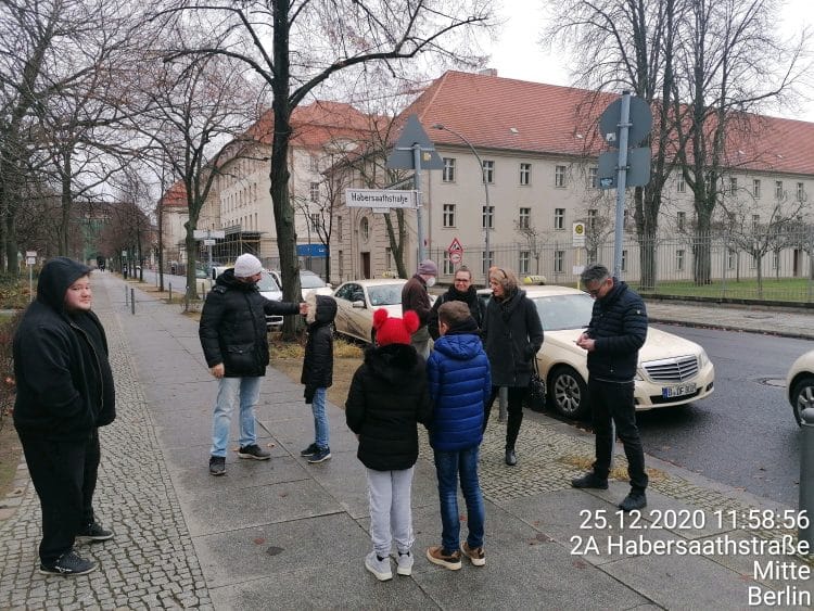 No Taxit: Taxiunternehmer fordern am 1. Weihnachtstag rasche finanzielle Unterstützung vom Staat