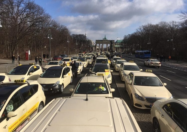 Große Taxidemo in Berlin für eine faire PBefG-Novelle