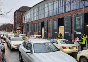 Impfzentren: Destruktive Fahrer gefährden Großauftrag