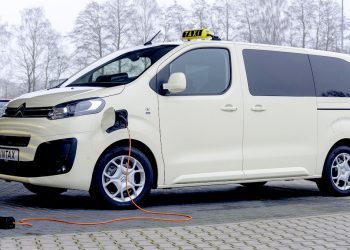 Elektrisches Großraumtaxi auf Citroën-Basis