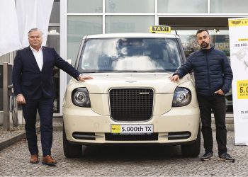 LEVC Jubiläumstaxi geht nach Berlin