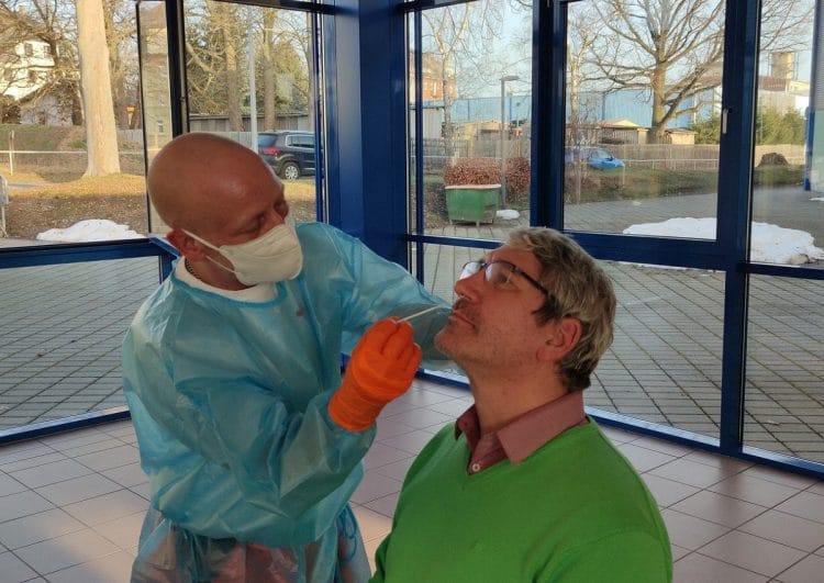 TMV fordert kostenfreie Schnelltests für Taxifahrer