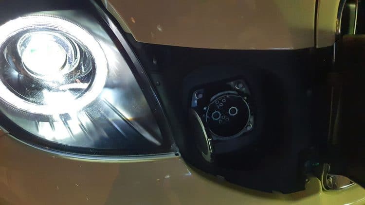 LEVC-Händler präsentiert London-Taxi beim Leipziger Stadtfest