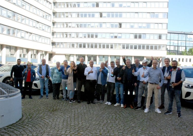 Hamburger E-Taxi-Bilanz – von 5 auf 50