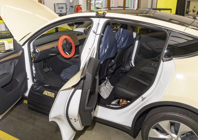 Auch für Taxiumrüstungen: Sonderkontingent Tesla Model Y gesichert