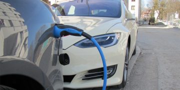 Verbandsforderung: 15.000 Euro Förderung für jedes E-Taxi