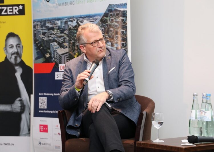 Diskussionsrunde um die Zukunft des Taxis