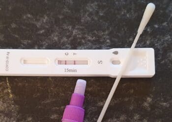 Corona-positiv Fahrgast Taxi