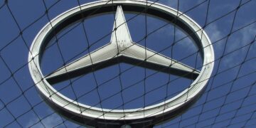 Taxi-Rückzug bei der E-Klasse: Konzern nennt die Gründe