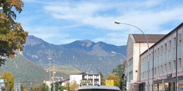 LV Bayern: Inklusion, Hilfe bei DAK-Ärger, Impf-Aufkleber