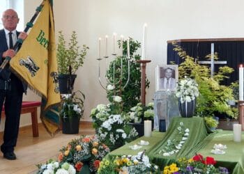 Heinz Peter beigesetzt – Diepgen und Momper würdigen sein Lebenswerk