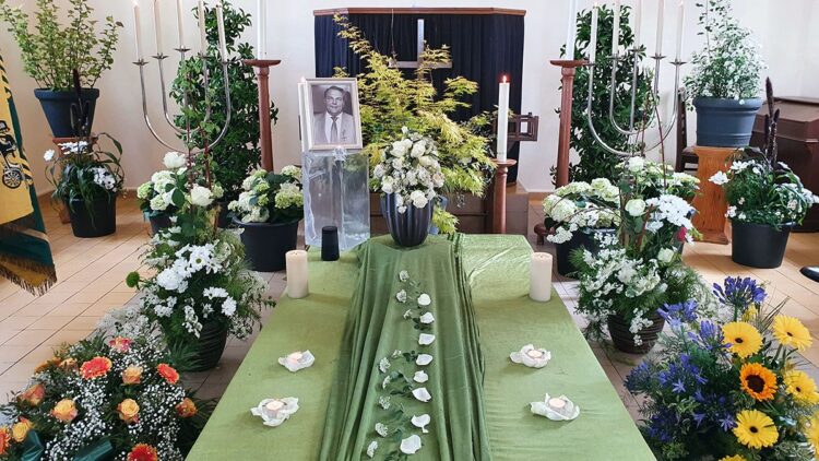 Heinz Peter beigesetzt – Diepgen und Momper würdigen sein Lebenswerk