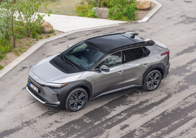 Nächstes Toyota E-Taxi bZ4X ist reservierbar