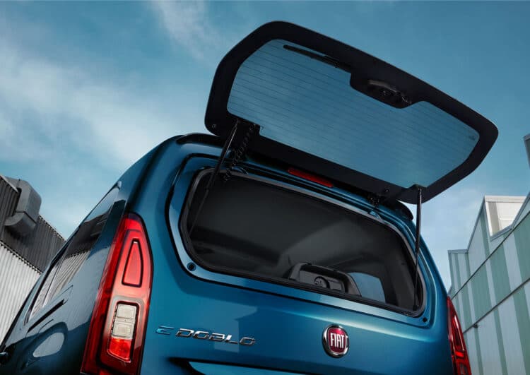 Das PSA E-Taxi ist jetzt auch als Fiat erhältlich