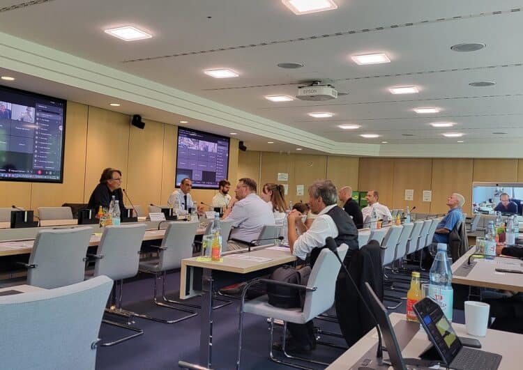 Wo es beim Umstieg auf E-Taxis noch Probleme gibt