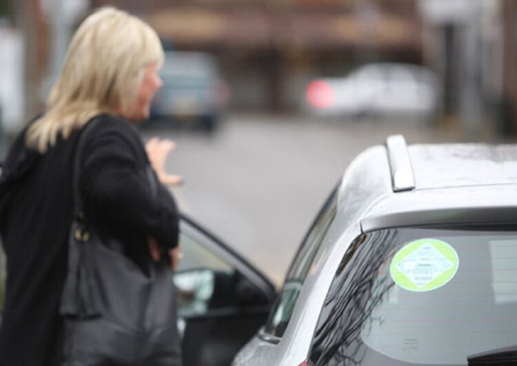 Steuerschulden: Können 7.000 Londoner Mietwagenfahrer ihre Lizenz nicht erneuern?