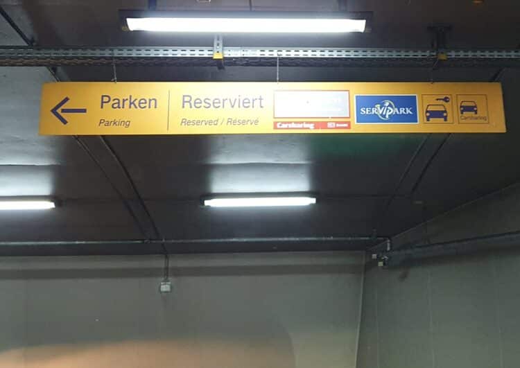 Taxi Berlin und Bw-Fuhrpark testen stressfreie Abholung am Hauptbahnhof